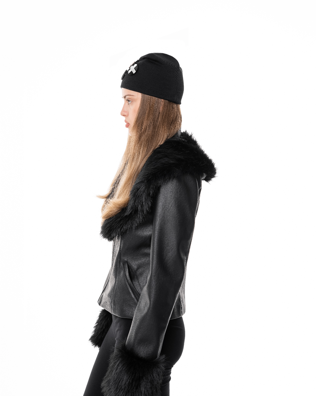 Jolie pin beanie × N_ALEXEEVAAA